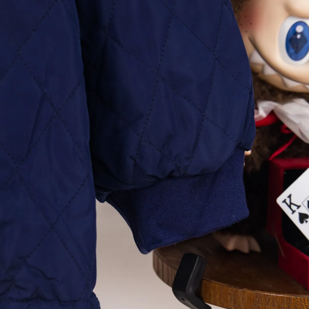 P380 zp version [Exclusive supply] Ralph Lauren/Ralph Lauren 2024aw Autumn and Winter Red Label Pony Navy Blue Plaid Diamond Plaid Reversible Imitation Feather Jacket - Double-sided washed cotton, four-in-one quilting, thick plate ✅ - Customized retro silver and bronze brand hardware buckle ✅ - Face with brushed feeling memory cloth 1X1 cotton flat machine thread collar, warm and comfortable ✅ - RL double-sided series, one-piece, two-match Spend one dollar to buy double happiness. Plain navy blue on the front. Simple and versatile. Retro color checkered on the back. Eye-catching. Pragmatic double-sided four-in-one quilted embroidered cotton jacket. Customized 1X1 cotton ribbed collar. Keeps the upper body warm without weighing down. Same style for men and women. Highly recommended. Color: Blue Size: S M L XL Number: WW10757